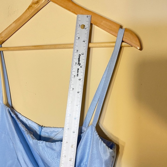 Elegant Blue Satin Dress - Picture 12 of 12